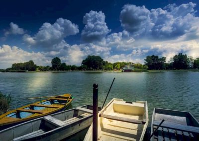 Szelidi-tó környéke - Csónakok a tavon